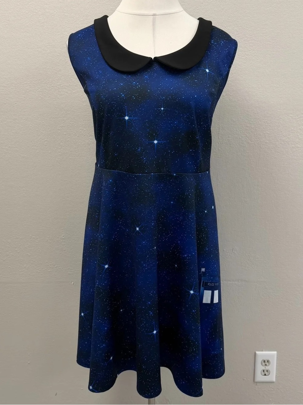 Hot Topic Blue Doctor Who Galaxy Tardis Mini Dress - Size 26/28 (5)